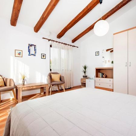 Studio And Room Tea Rovinj Exterior photo
